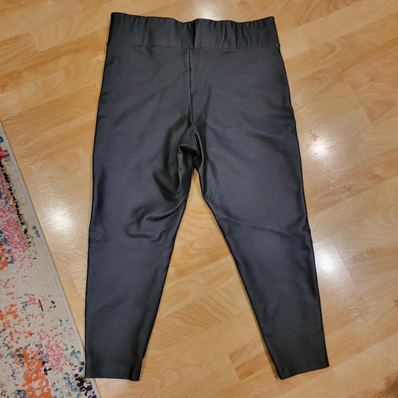 Torrid Pixie Black Faux Leather Leggings Size 2X - Picture 4 of 6